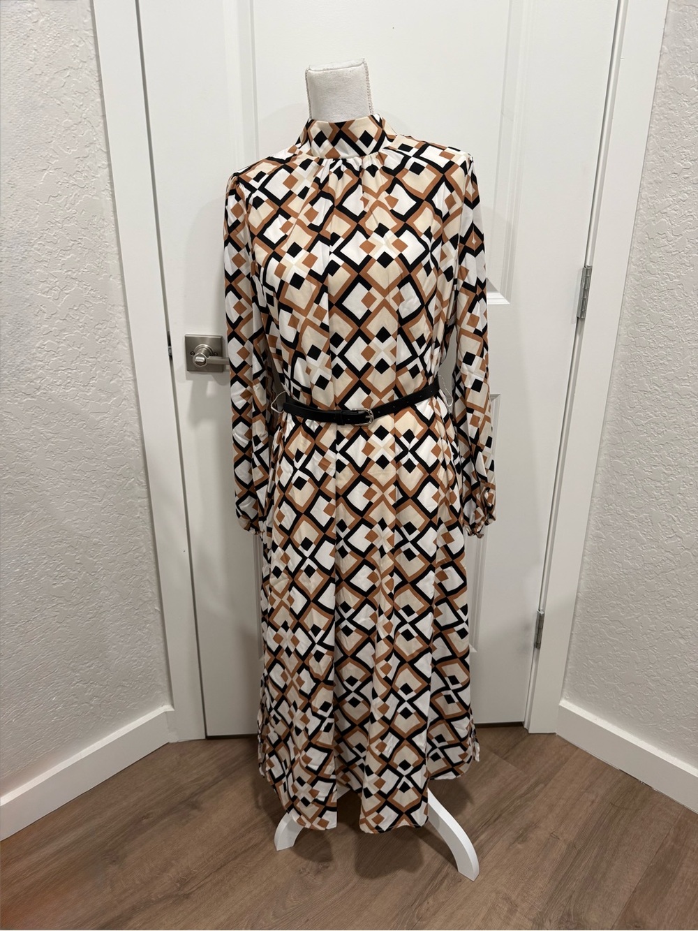 Ces Femme The Johanna Geometric Print Mock Neck Midi Dress Size Large Boutique